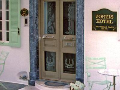 Zorzis Guest house